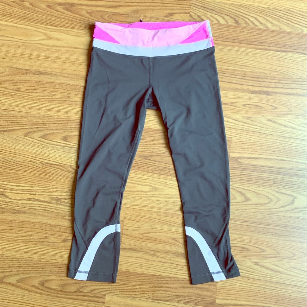 Lululemon gray pink cropped workout leggings sz 6